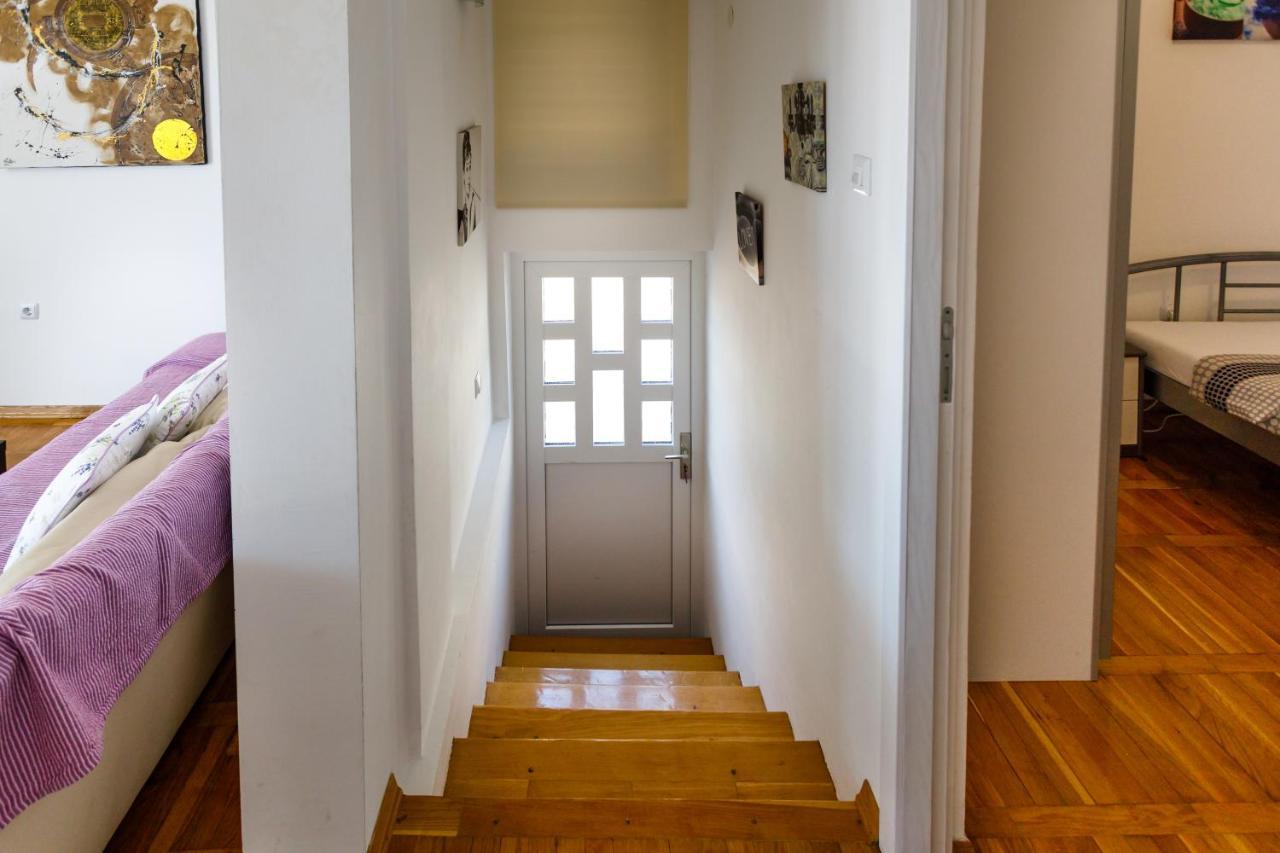 Apartment Iris & Elena Pinezići Екстериор снимка