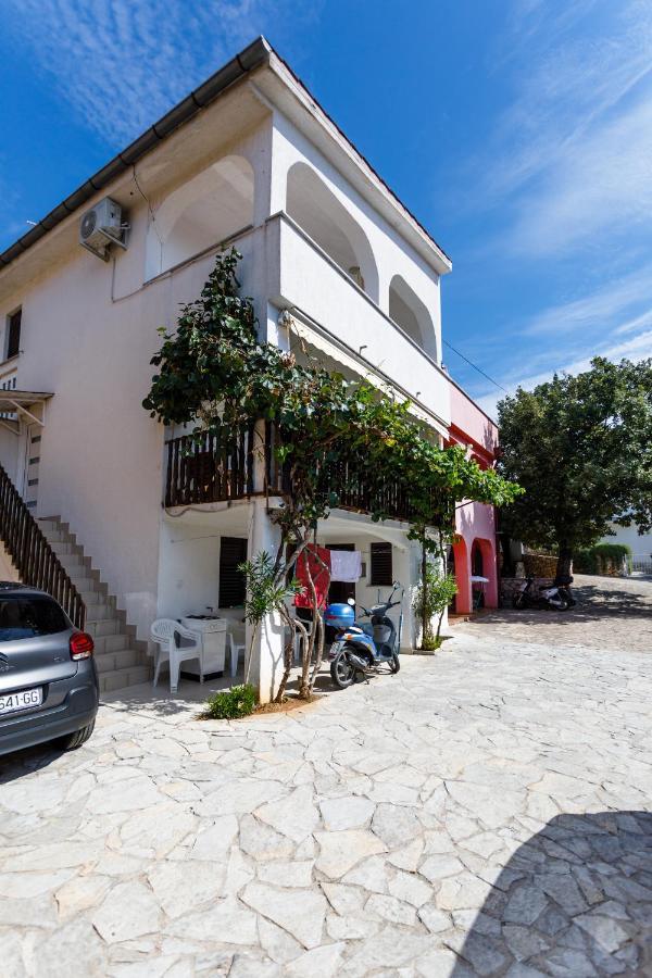 Apartment Iris & Elena Pinezići Екстериор снимка
